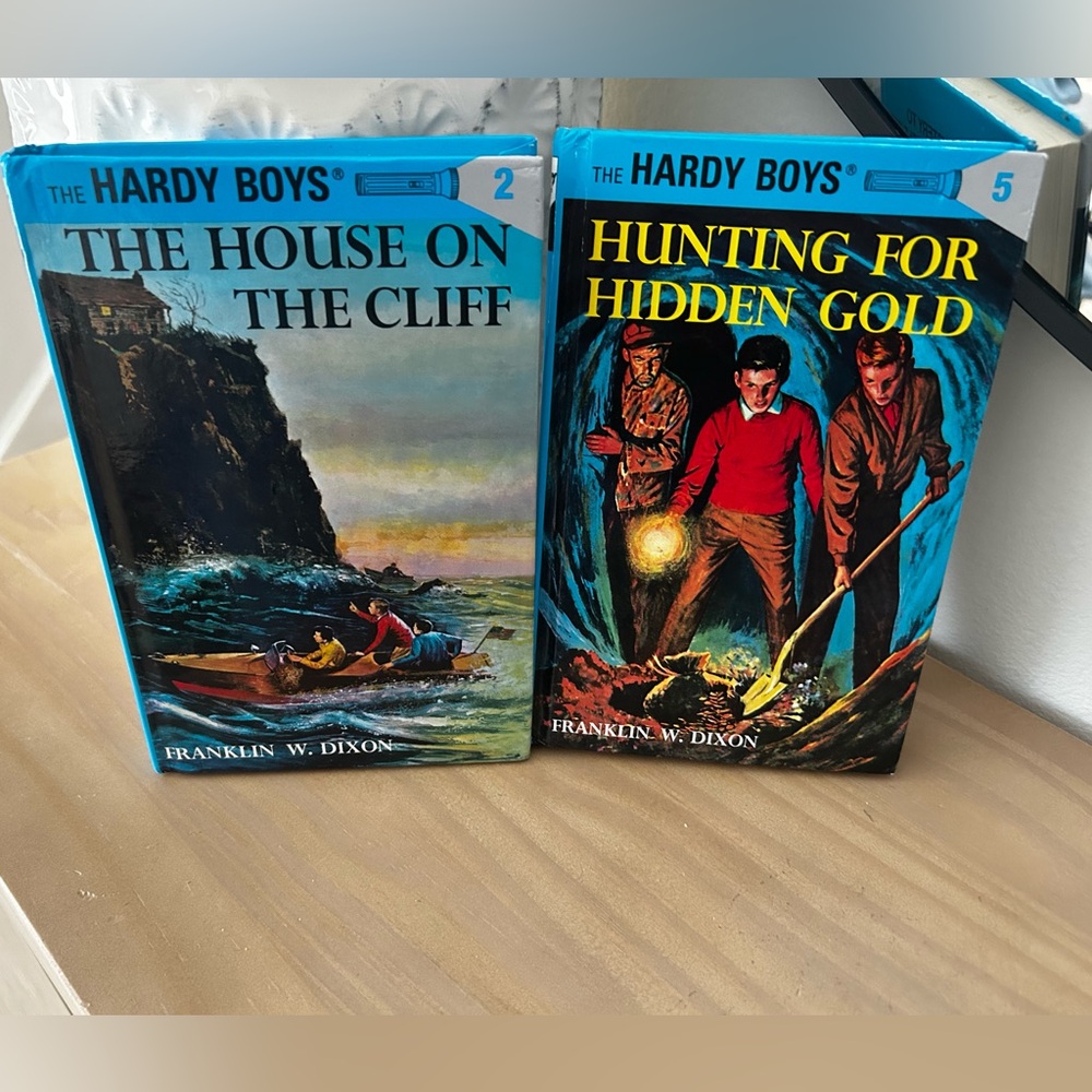 Vintage Hardy Boys Hardcover Set House on the Cliff & Hidden Gold